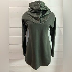 💚 LUC FONTAINE – Green Tunic – Size 4